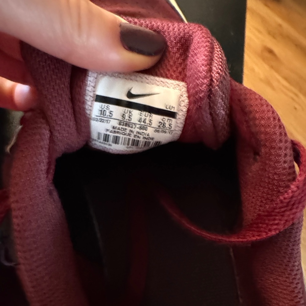 Nike Maroon and White Casual Shoes - Picture 5 of 5
